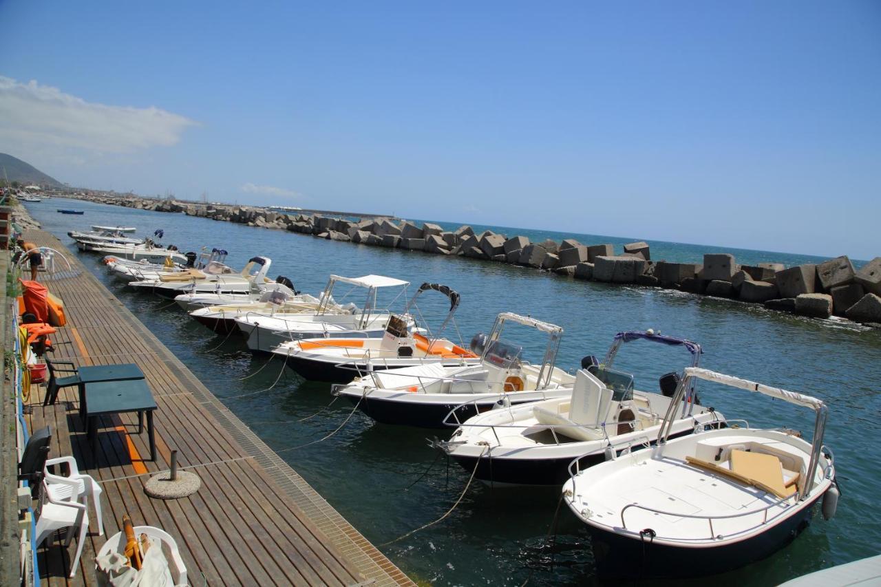 Salerno Mare E Luci Deluxe Apartment Exterior photo