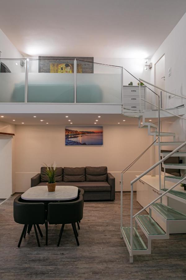 Salerno Mare E Luci Deluxe Apartment Exterior photo